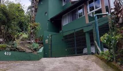 Casa à venda em Armação com 191 m², 2 quartos, 1 s