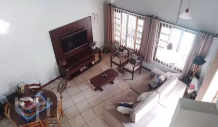 Casa à venda em Capoeiras com 329 m², 3 quartos, 2