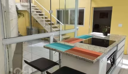 Casa à venda em Centro com 144 m², 4 quartos, 1 va