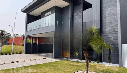 Casa à venda em Vargem Pequena com 300 m², 4 quart