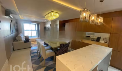 Apartamento à venda em Estreito com 131 m², 3 quar