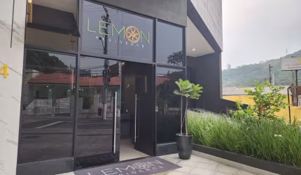 Studio para locação no Saco dos Limões