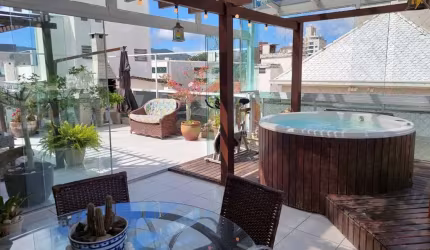 Linda cobertura com mais de 150m² - Trindade