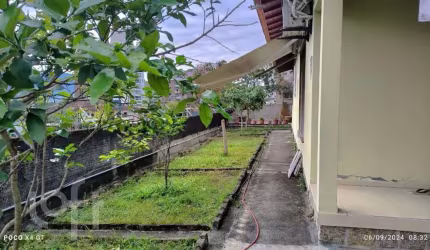 Casa à venda em Trindade com 120 m², 4 quartos, 1