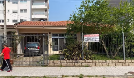Casa à venda na Trindade