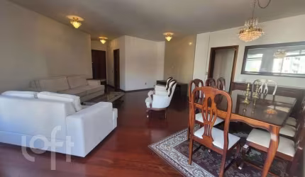 Apartamento à venda em Centro com 156 m², 4 quarto