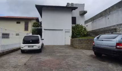 Casa à venda em Trindade com 349 m², 6 quartos, 2