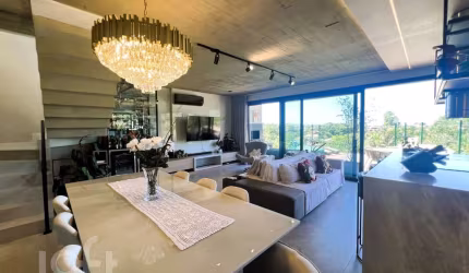 Casa à venda em Lagoa da Conceição com 275 m², 3 q