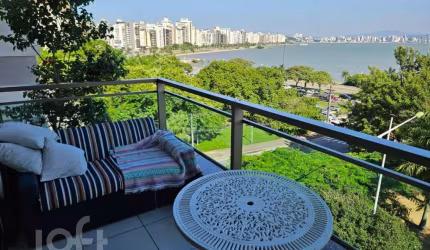 Apartamento à venda em Agronômica com 178 m², 2 qu