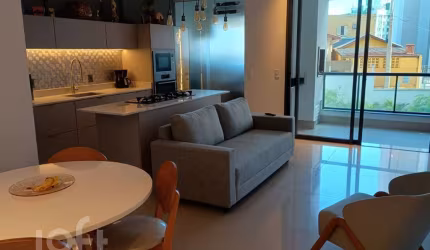 Apartamento à venda em Agronômica com 79 m², 2 qua