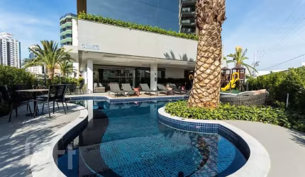 Apartamento à venda em Estreito com 131 m², 3 quar