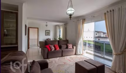 Casa à venda em Coloninha com 358 m², 7 quartos, 2