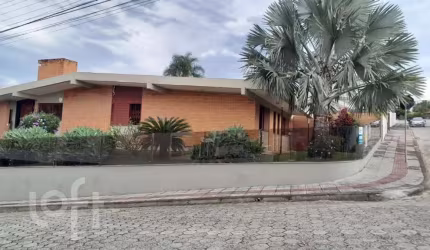 Casa à venda em Capoeiras com 319 m², 4 quartos, 1