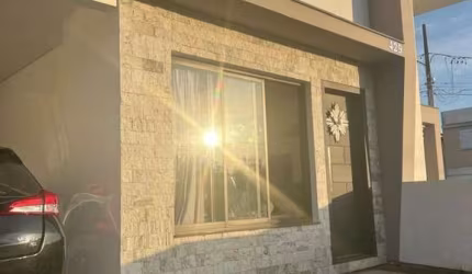 Casa à venda em Alto Ribeirão Leste com 140 m², 3