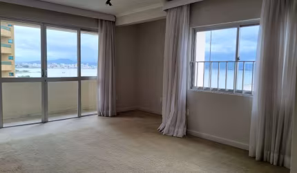 Cobertura duplex à venda no Centro