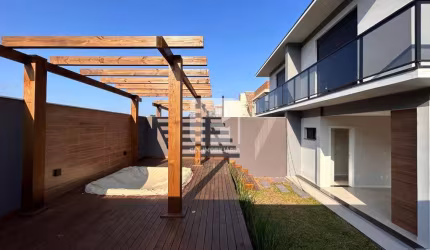 Casa de 3 dormitórios à venda no Rio Tavares