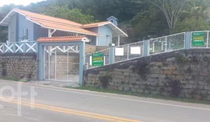 Casa à venda em Morro das Pedras com 80 m², 2 quar