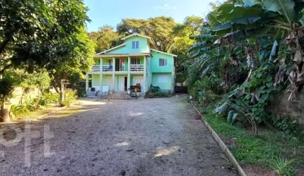 Casa à venda em Pântano do Sul com 259 m², 4 quart