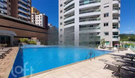 Apartamento à venda em Itacorubi com 128 m², 4 qua