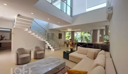 Casa à venda em Rio tavares central com 454 m², 4