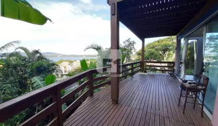 Casa de 4 dormitórois no Canto da Lagoa