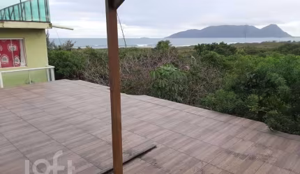 Casa à venda em Morro das Pedras com 350 m², 3 vag