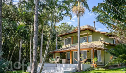 Casa à venda em Barra da Lagoa com 350 m², 4 quart