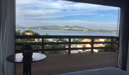Casa de 3 dormitórios à venda no Canto da Lagoa