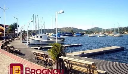 Casa à venda em Lagoa da Conceição com 1400 m², 28