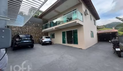 Casa à venda em Saco Grande com 160 m², 5 quartos,