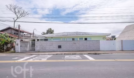 Casa à venda em Tapera da Base com 265 m², 5 quart