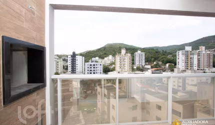 Apartamento à venda em Itacorubi com 76 m², 2 quar