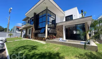 Casa à venda em Campeche Sul com 275 m², 3 quartos