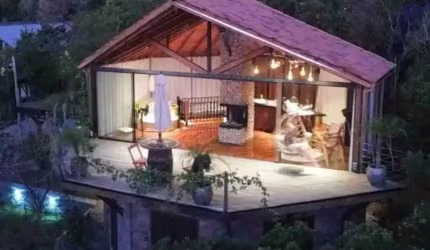 Casa à venda em Ribeirão da Ilha com 120 m², 1 qua