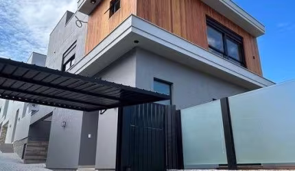 Casa de 3 suítes no Córrego Grande