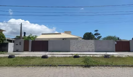 Casa de 3 dormitórios à venda no Campeche