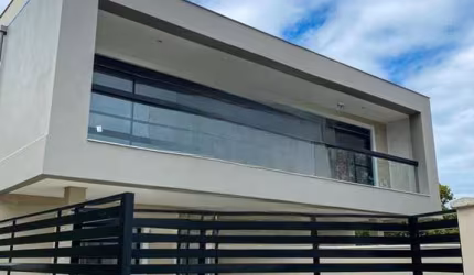Casa à venda em Campeche Leste com 180 m², 3 quart