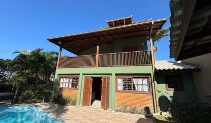 Casa à venda em Rio tavares central com 203 m², 4