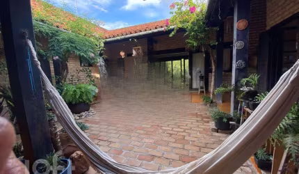 Casa à venda em Lagoa da Conceição com 235 m², 4 q