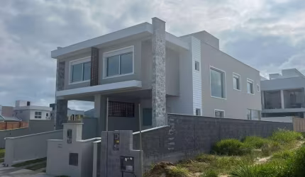 Casa de 3 dormitórios à venda no Campeche