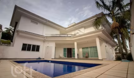 Casa à venda em Saco Grande com 484 m², 4 quartos,