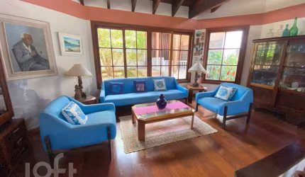 Casa à venda em Itaguaçu com 460 m², 4 quartos, 3