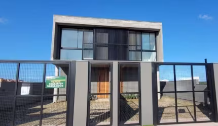 Casa à venda em Campeche Leste com 175 m², 3 quart