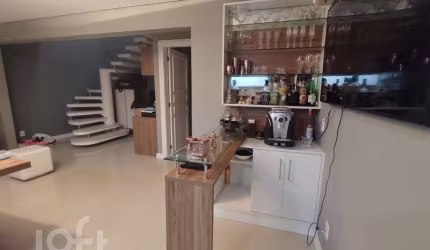 Apartamento à venda em Estreito com 115 m², 2 quar