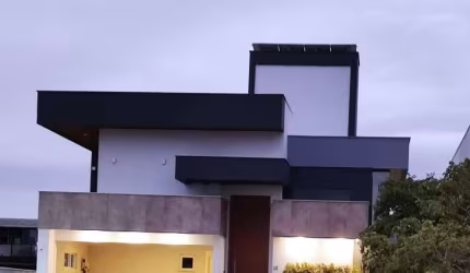 Casa à venda em Moenda com 269 m², 4 quartos, 1 su