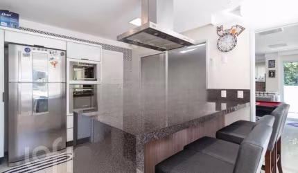 Casa à venda em Ribeirão da Ilha com 283 m², 4 qua