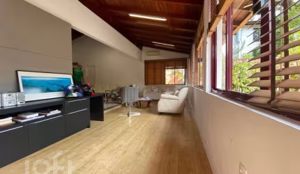 Casa à venda em Ponta das Canas com 8085 m², 6 qua