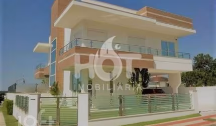 Casa à venda em Lagoa da Conceição com 420 m², 4 q