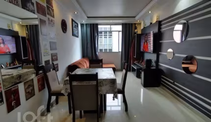 Apartamento à venda em Centro com 57 m², 2 quartos