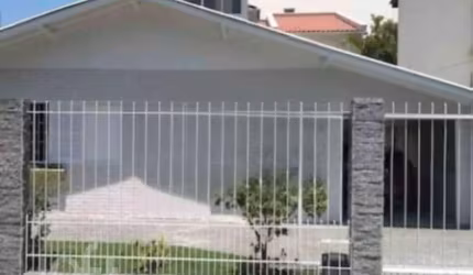 Casa à venda em Cachoeira do bom Jesus com 265 m²,